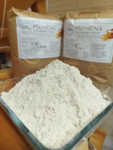 Pšeničná mouka - POLOHRUBÁ