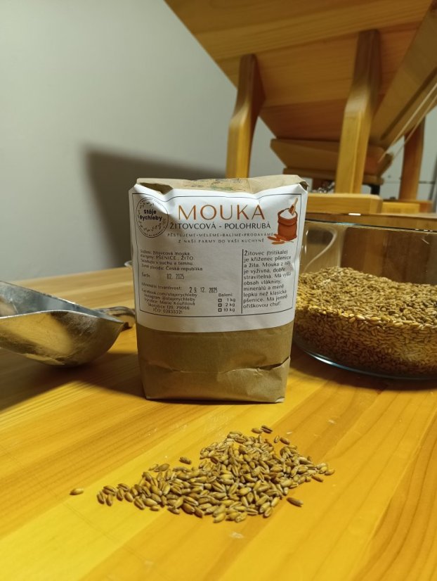 Žitovcová mouka - POLOHRUBÁ